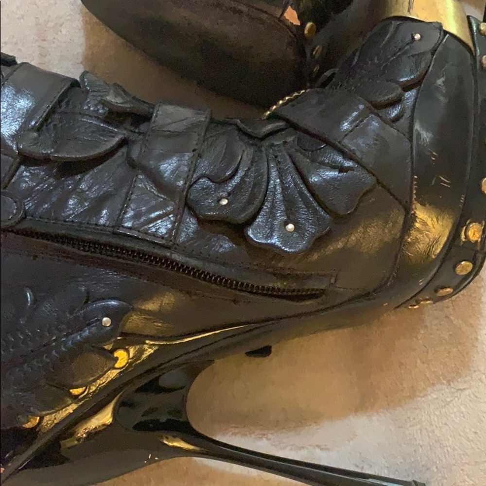 Alexander Mqueen RARE catwalk Stiletto Boots. - Picture 4 of 4